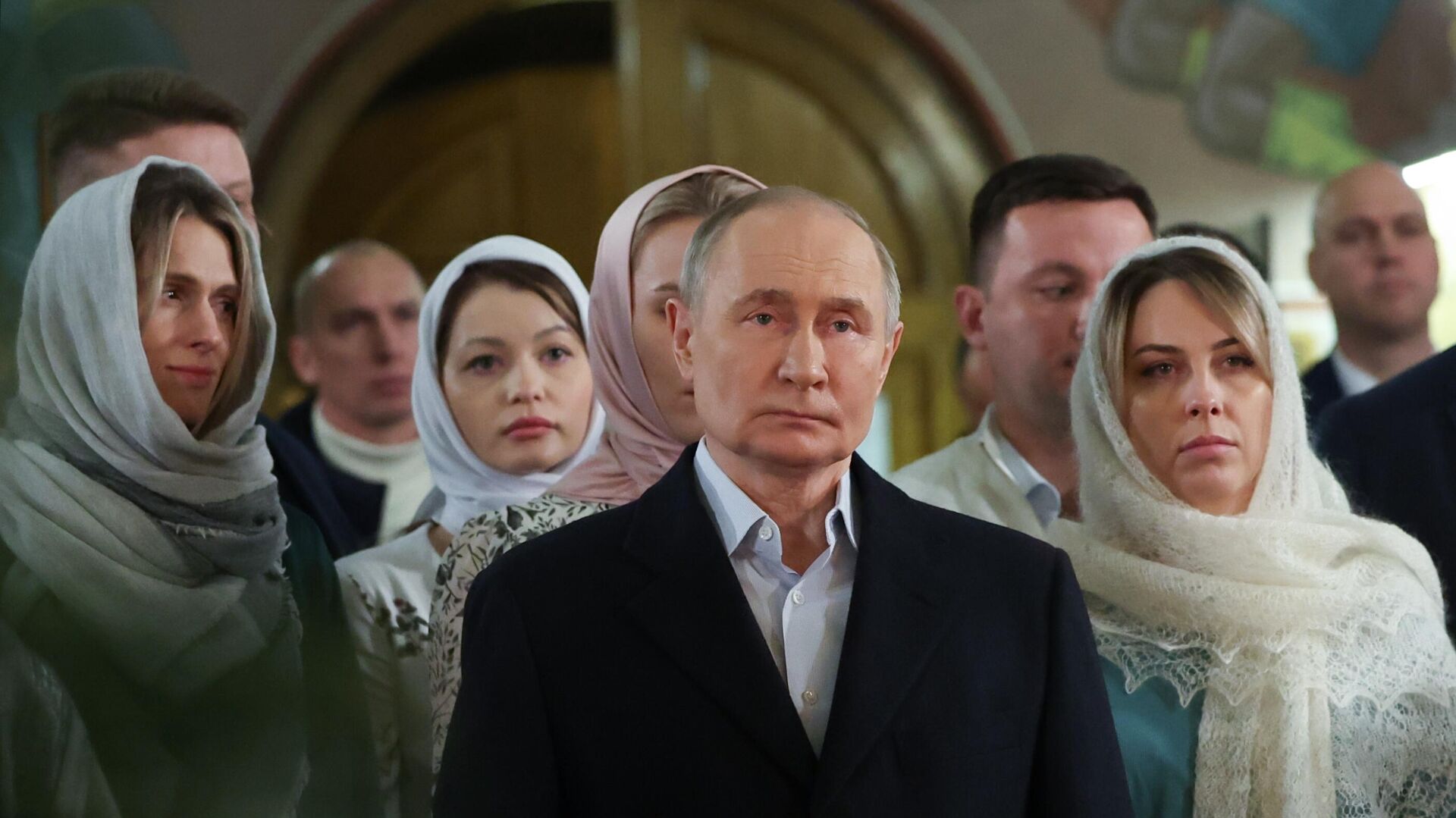 Putin’den Noel ayini için mesaj içeren seçim: Zafer Parkı’ndaki kiliseye gitti