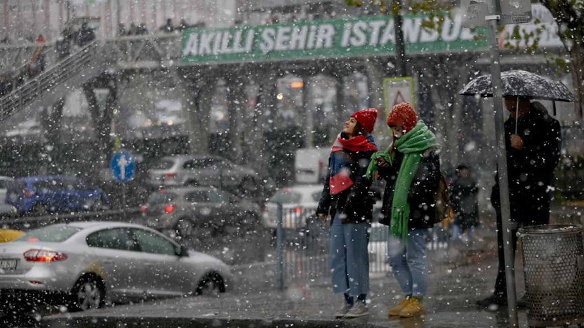Meteoroloji’den 17 şehir için sarı kodlu alarm: Sıcaklıklar 10 derece düştü, İstanbul dahil pek çok ilde tipi bekleniyor