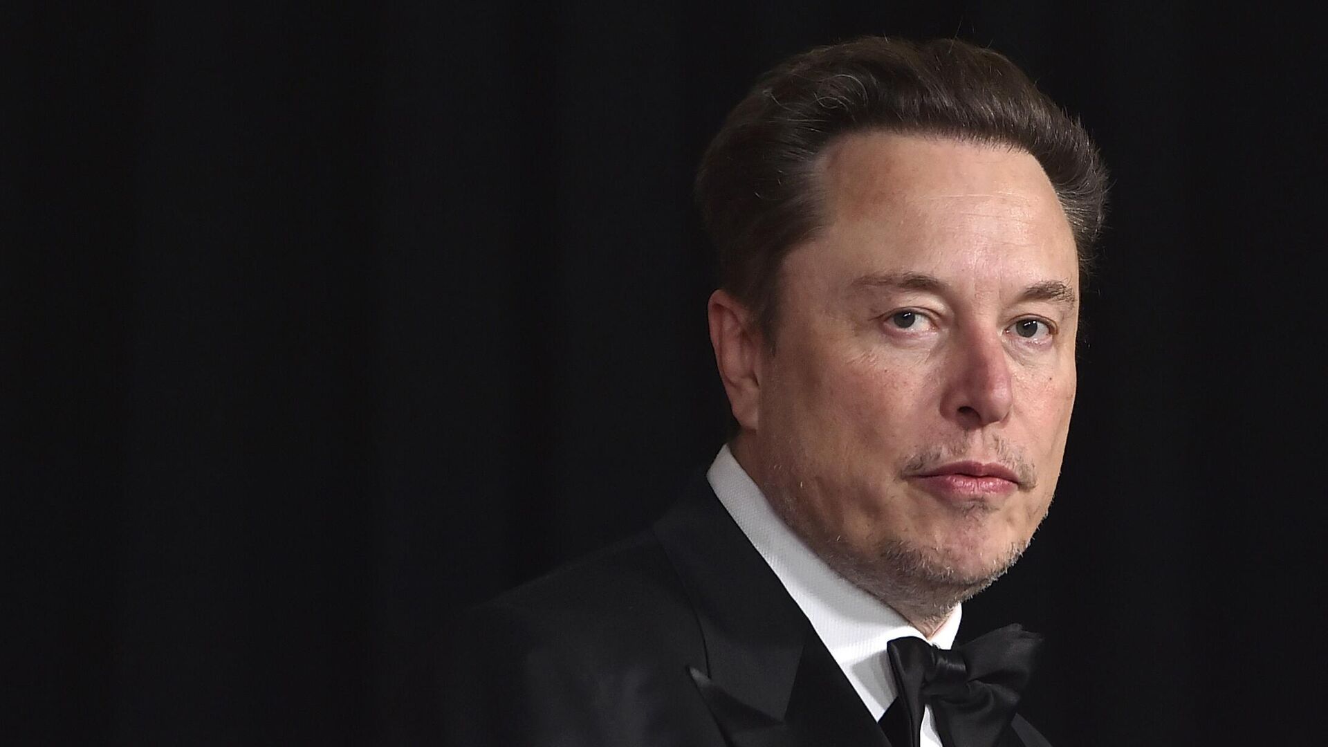 Musk’tan liberallere suçlama: ‘Sonsuza dek insanları kıyıma göndermek istiyorlar’