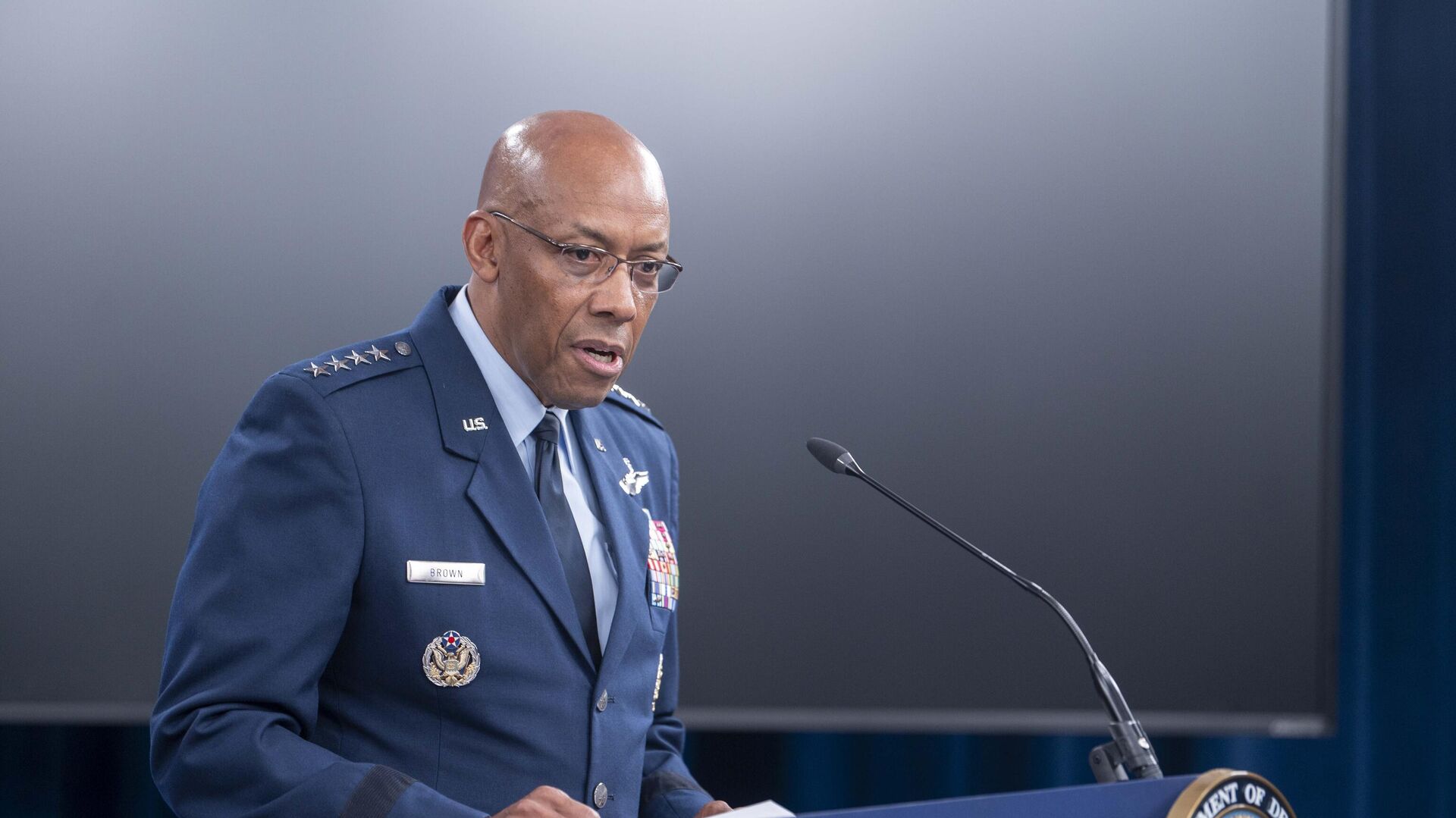 Trump, ABD Genelkurmay Başkanı Brown’ı görevden aldı