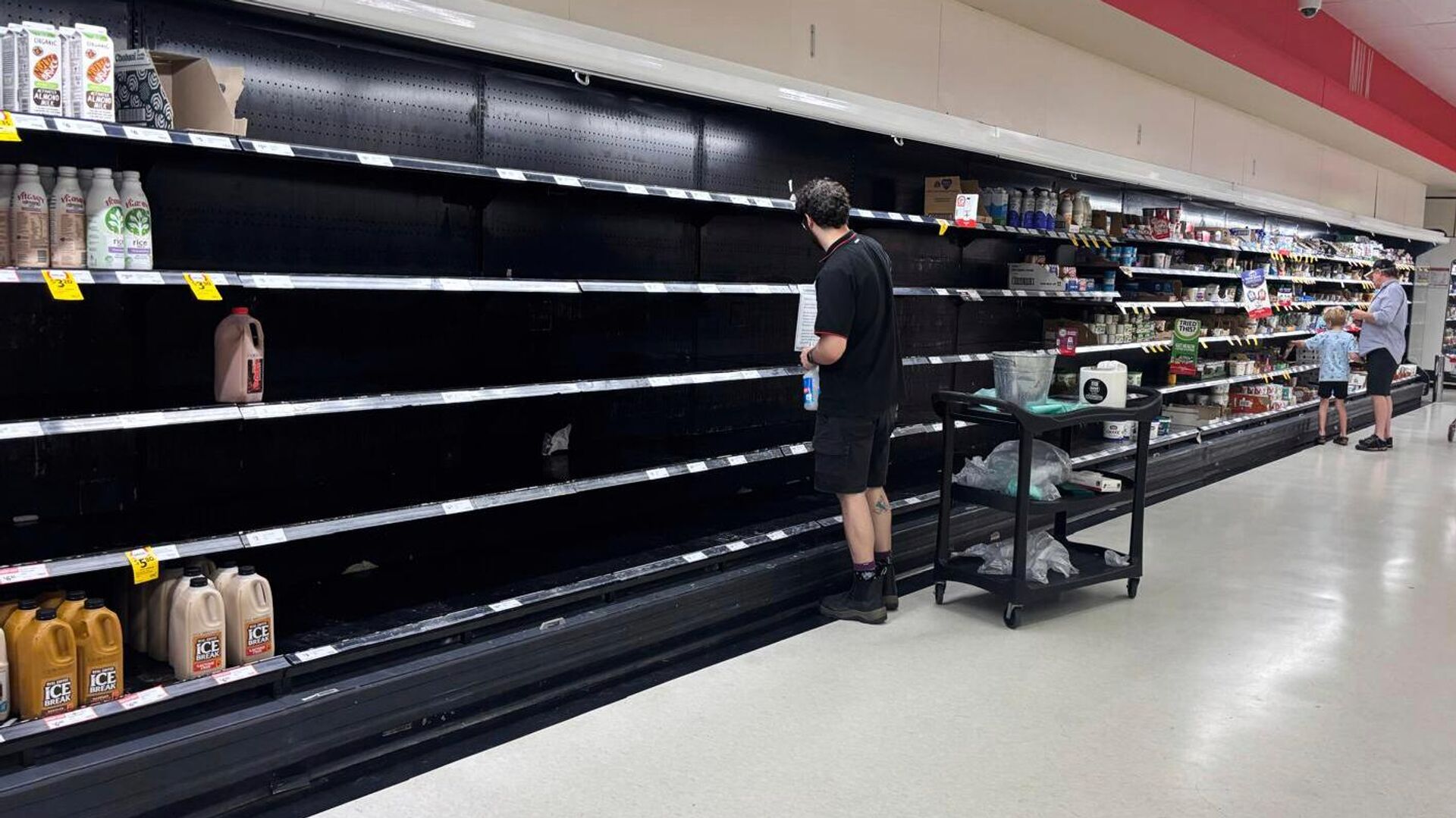 AB’den vatandaşlarına 72 saatlik kriz stoku uyarısı: Gıda, su ve temel gereksinim listesi verildi