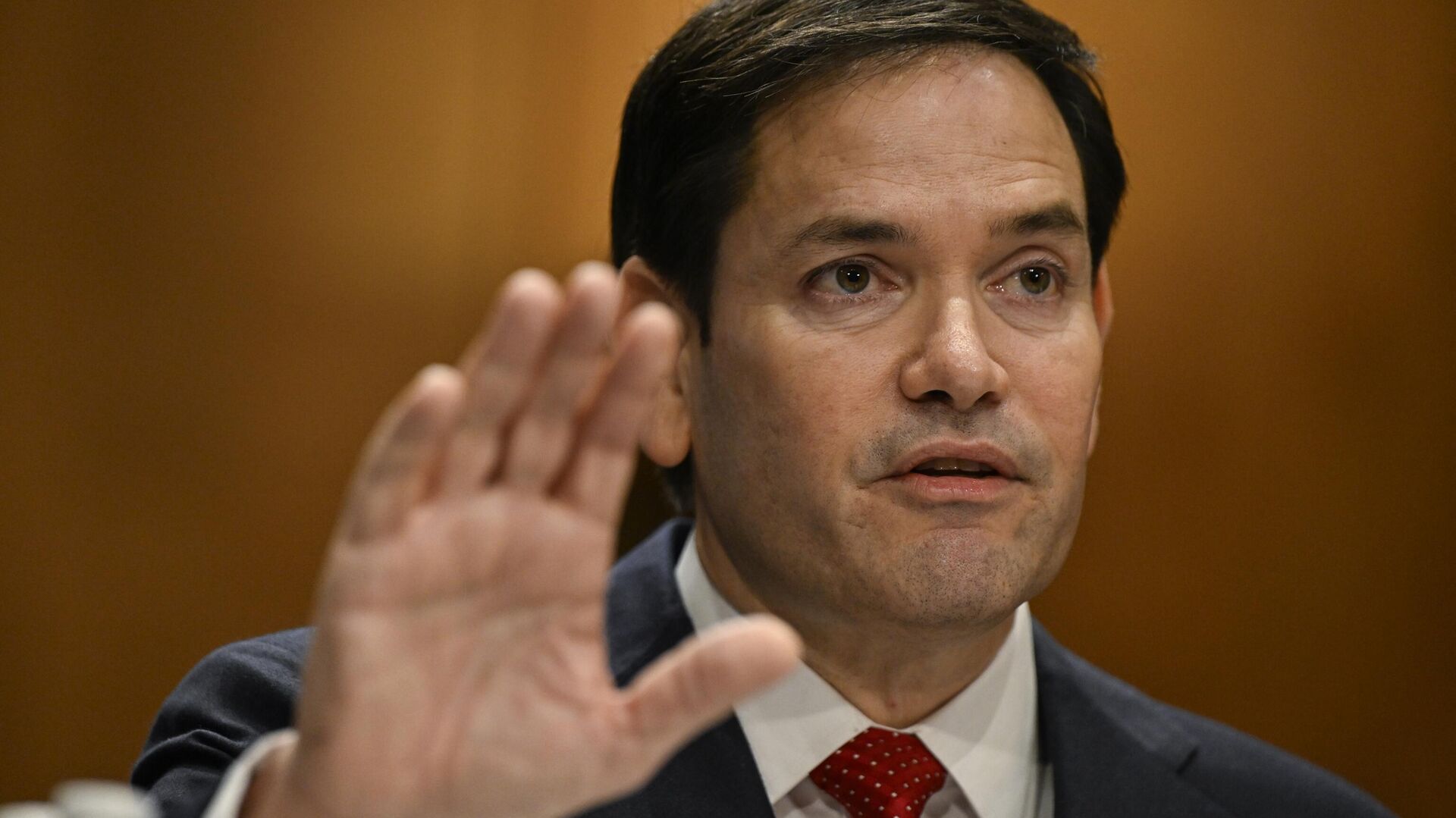 Rubio, alnında haçla televizyona çıkarak Trump’ın Hamas’a karşı ‘sabrını tükendiğini’ açıkladı