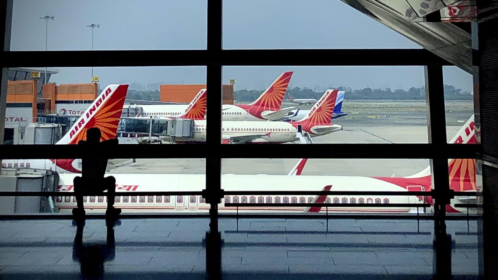 Uçaklarda ilk defa taşınabilir şarj cihazı kullanımı yasaklandı: Hangi powerbank uçakta yasak?