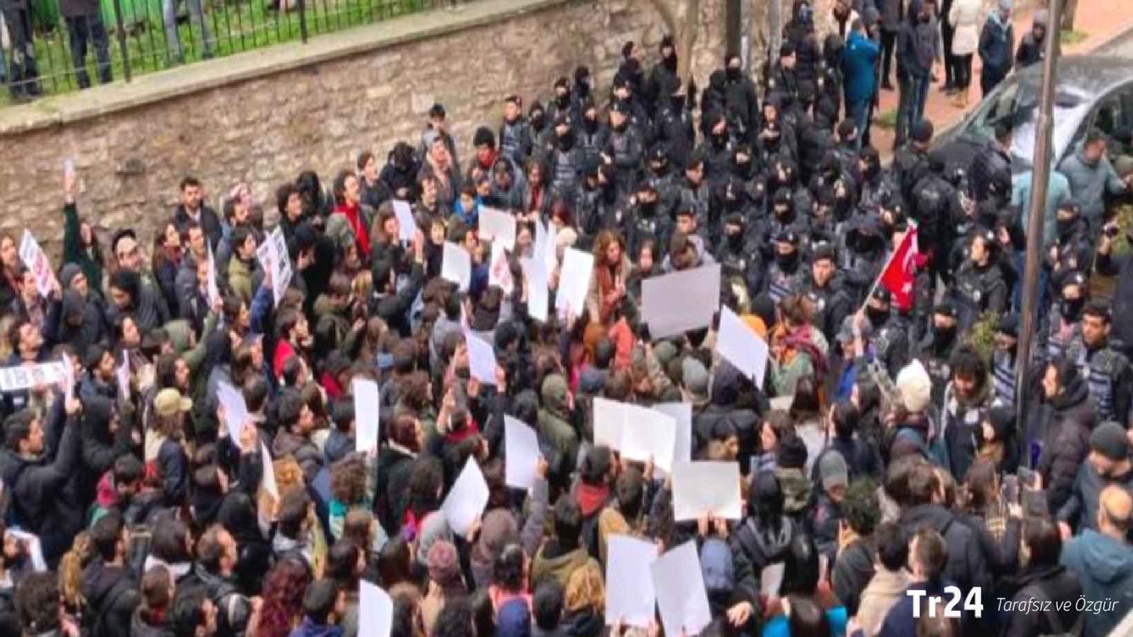 BirGün yazarı Aydın:  Gençler oyunu bozdu; iktidarın kâğıttan kaplandan öbür bir şey olmadığını herkese hatırlattı!