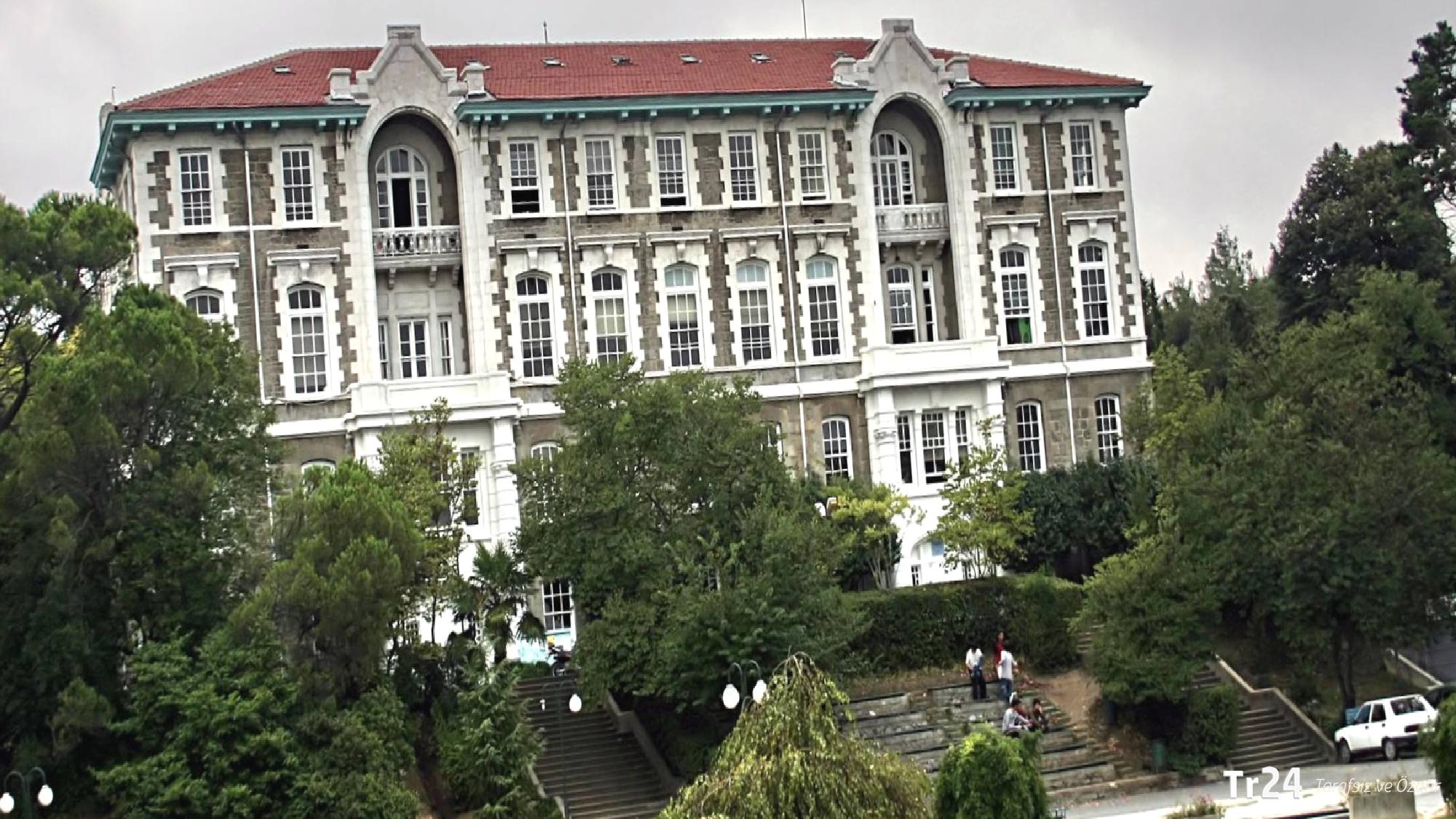 Güvenlik, Boğaziçi Üniversitesi’nde senato üyesini salona almamıştı: Suç duyurusunda bulunuldu