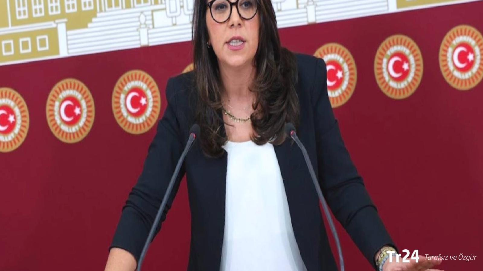 Sera Kadıgil’den 1 Mayıs için ‘Kadıköy’ daveti tenkitlerine karşılık: 19 Mart’ta biriken enerjiyi sönümlemeyi kendimizde hak olarak görmedik