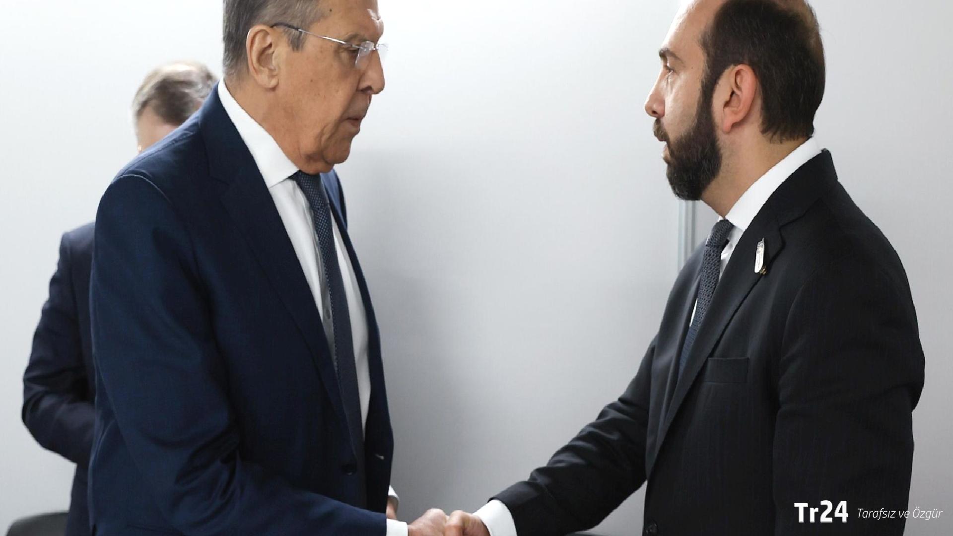 Lavrov, Ermeni mevkidaşı ile Erivan ve Bakü arasındaki ilişkilerin normalleştirilmesini görüştü