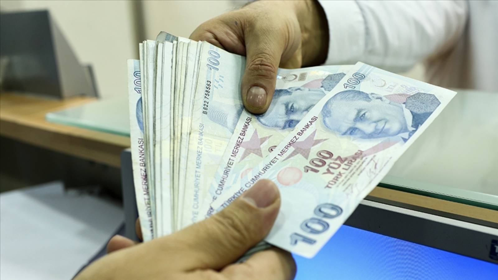 Memur maaşları ve emekli aylıklarında 5 aylık zam oranı netleşti