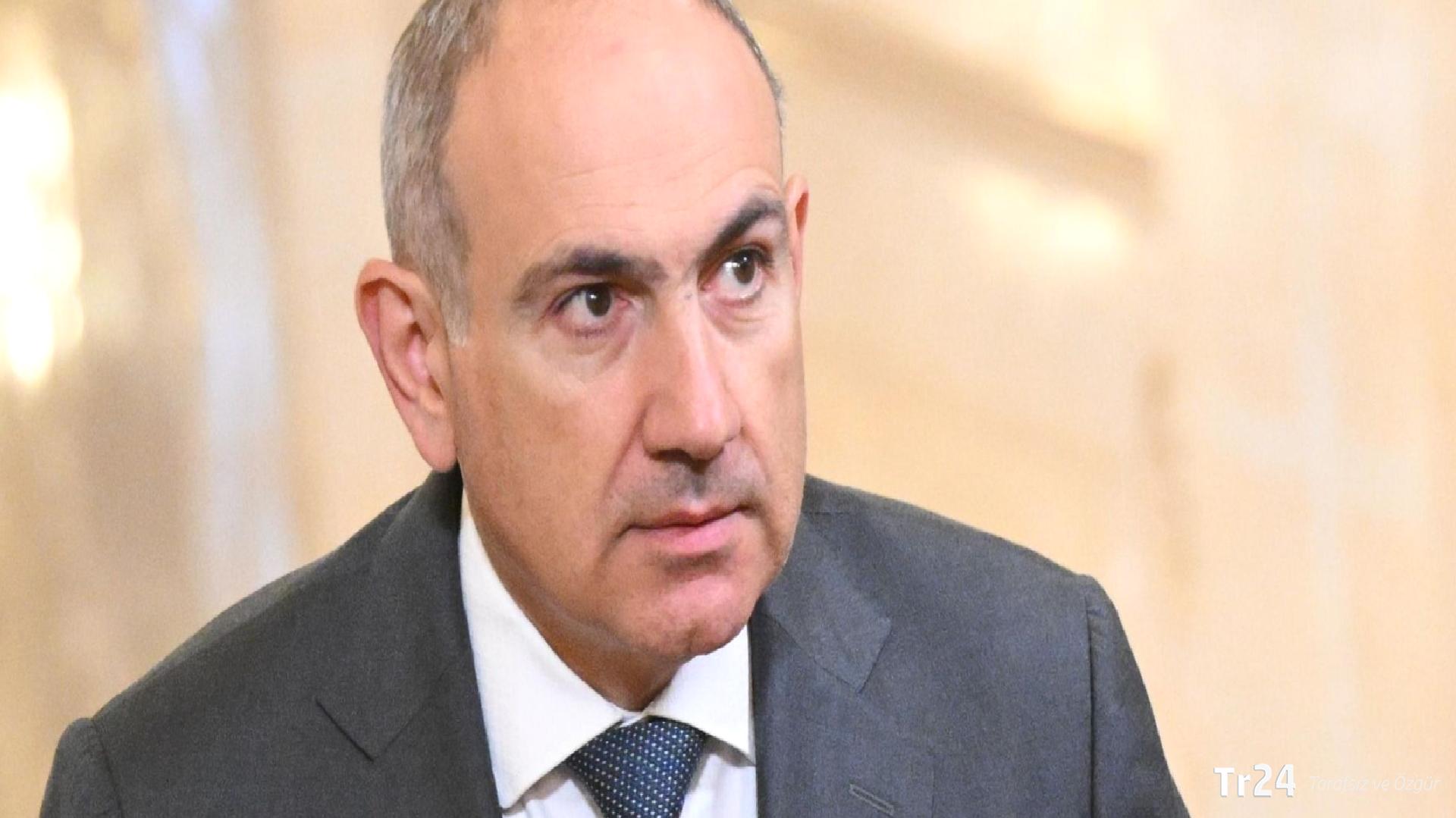 Arjantinli uzman: Paşinyan Ermeni ulusunun geleneksel temellerini yıkmayı amaçlayan Batı politikalarına hizmet ediyor