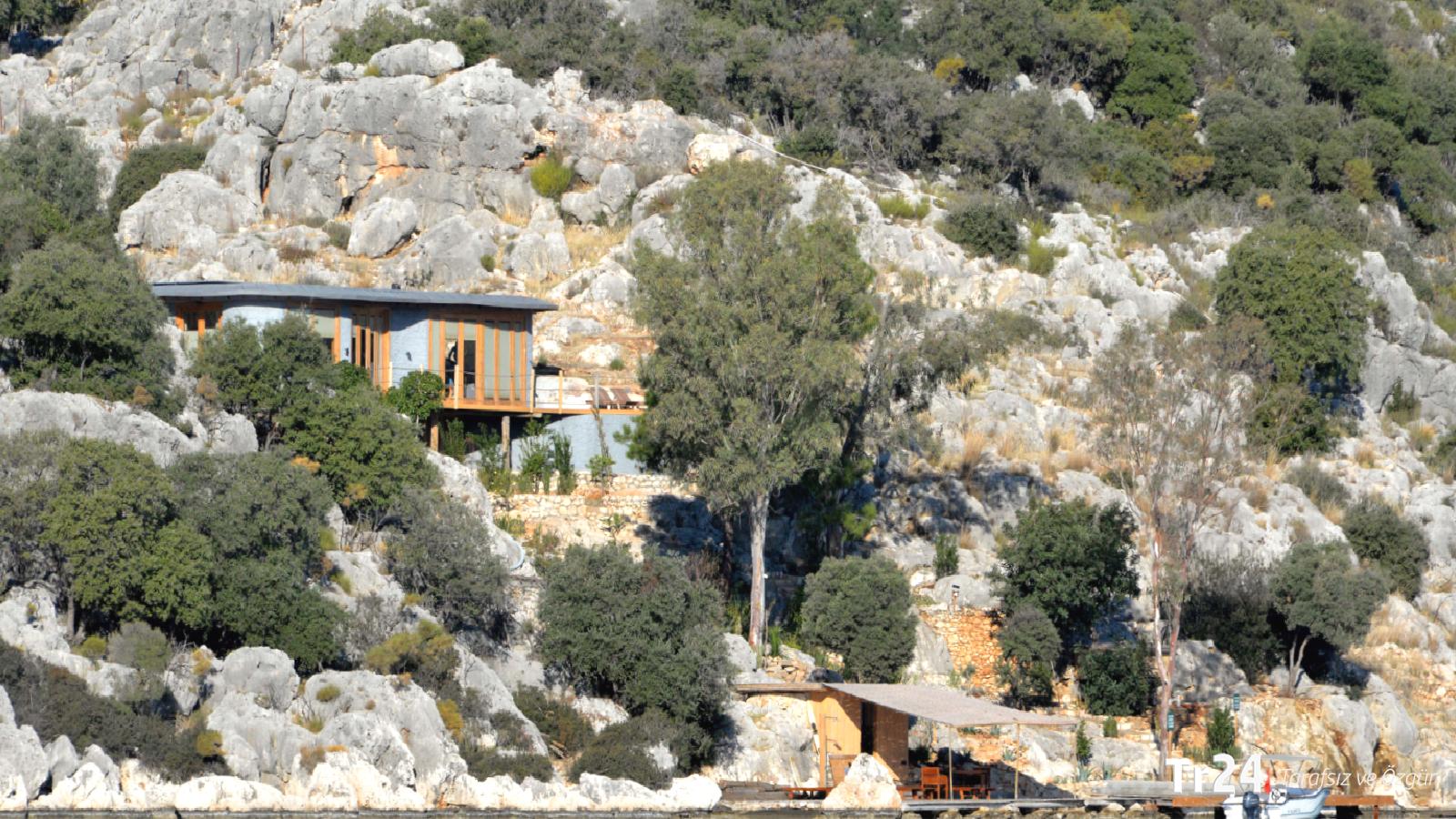 İngilizin kaçak villasının yıkımına “borç” engeli