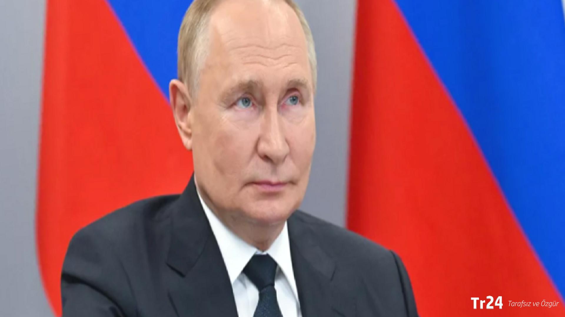 Putin, Rus denizcilerin Donanma Günü’nü kutladı