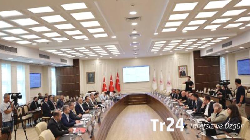 8. Dönem Toplu Sözleşme görüşmeleri devam ediyor: Bakan Işıkhan ile sendika temsilcileri bir araya geldi