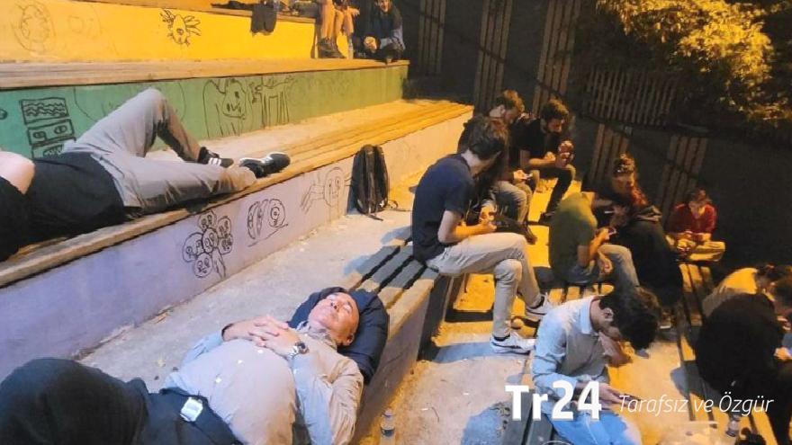 Öğrencilerin barınma krizi devam ediyor: Yurt kapasitesi yalnızca yüzde 0,2 arttırıldı!