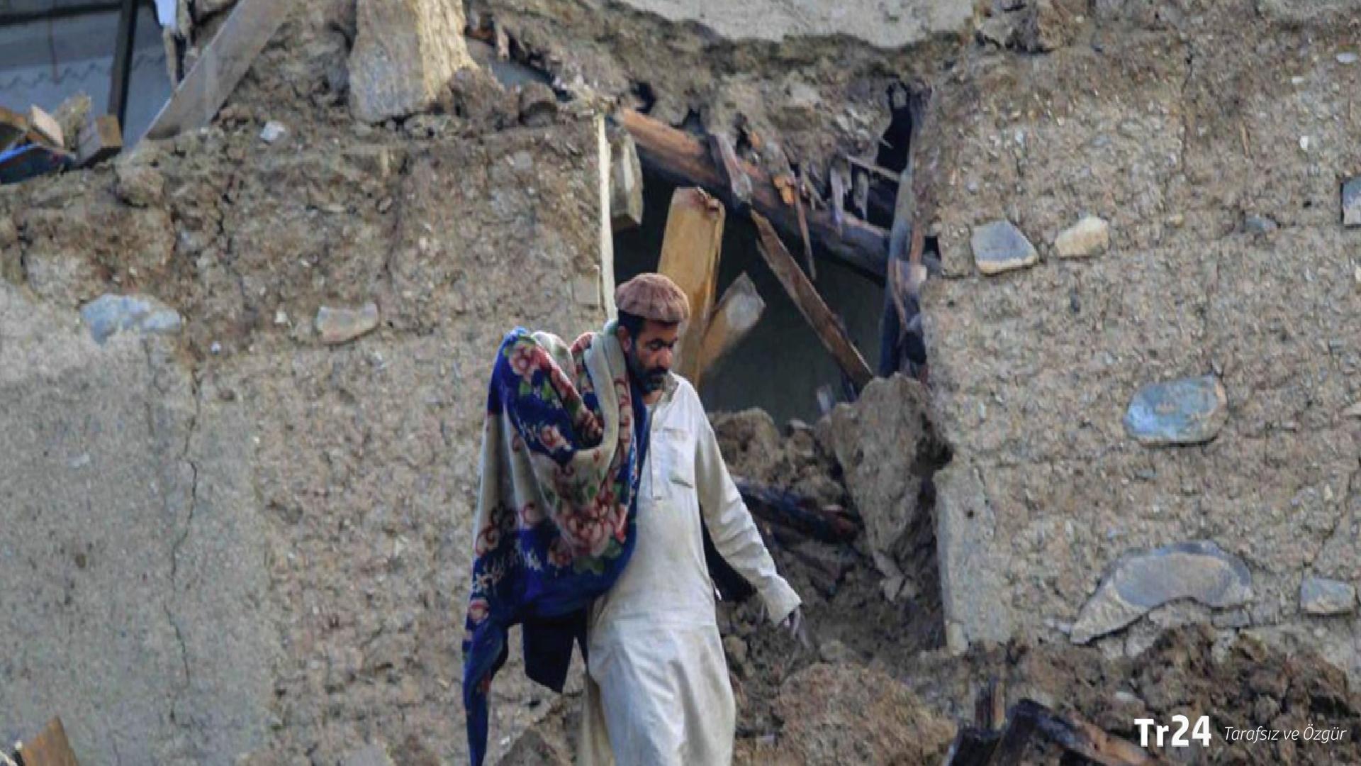 Afganistan’daki depremde ölü sayısı bin 450’yi geçti