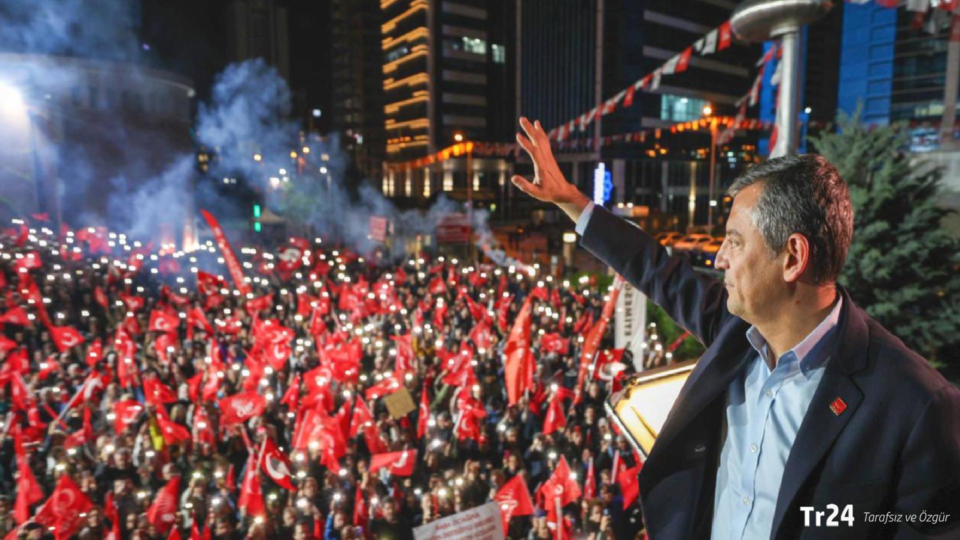 Fikret Bila: Operasyonlar CHP’yi zayıflatmadı, aksine iktidara yürüyüşünü daha da hızlandırdı