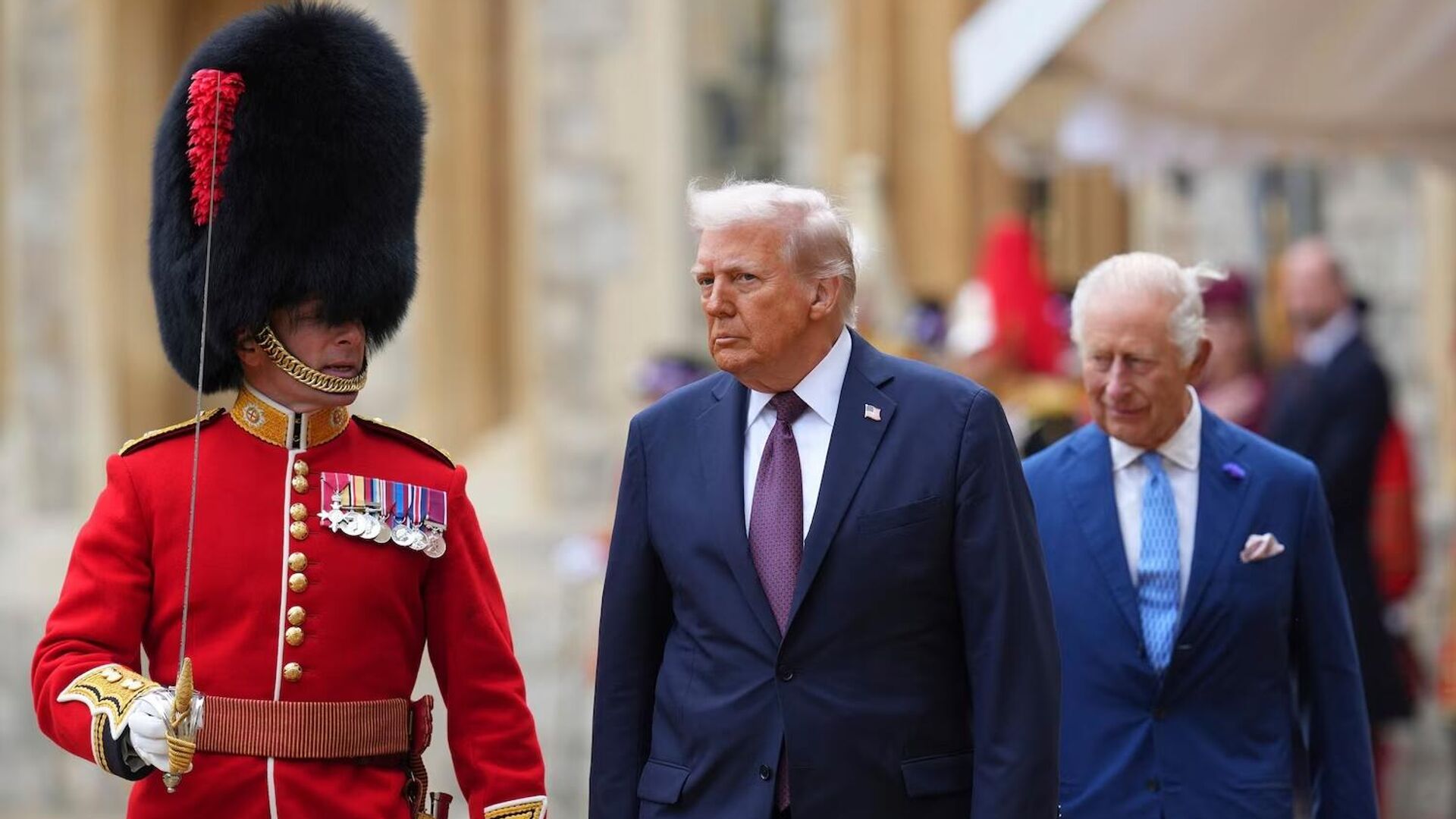 Trump, Kral Charles’ın önüne geçti