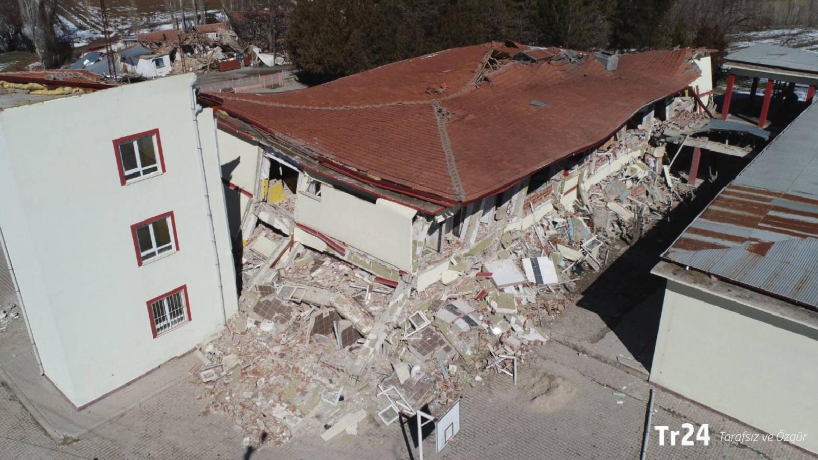 Bazı okulların deprem raporları açıklanmadı; Millî Eğitim Müdürlüğü: Ülkenin ekonomik çıkarlarına zarar verir