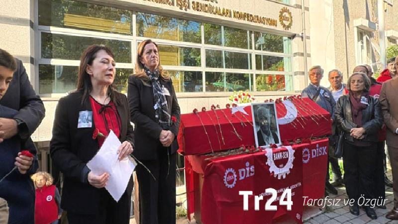 DİSK Genel Merkezi önünde tören düzenlendi: Eski DİSK yöneticisi Hüseyin Hulusi Karlı son yolculuğuna uğurlandı