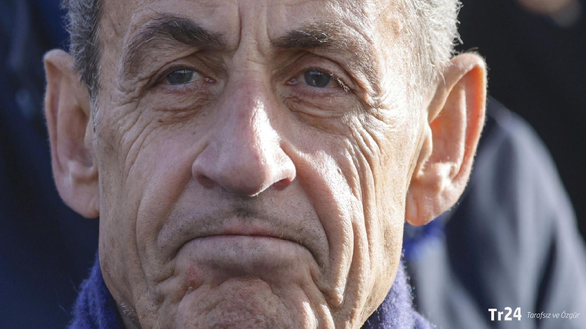 Sarkozy yarın, Çakal Carlos’un da kaldığı La Sante Cezaevi’nde hapse girecek