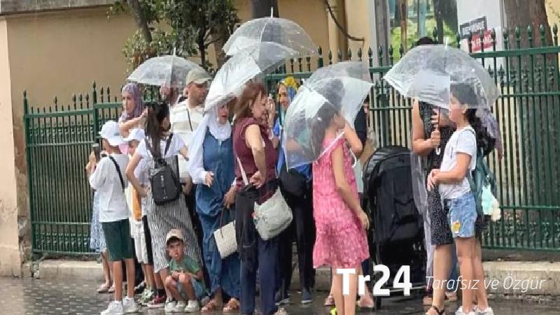 Valilik duyurdu: İstanbul’da saat 16.00’dan sonra okullar tatil edildi