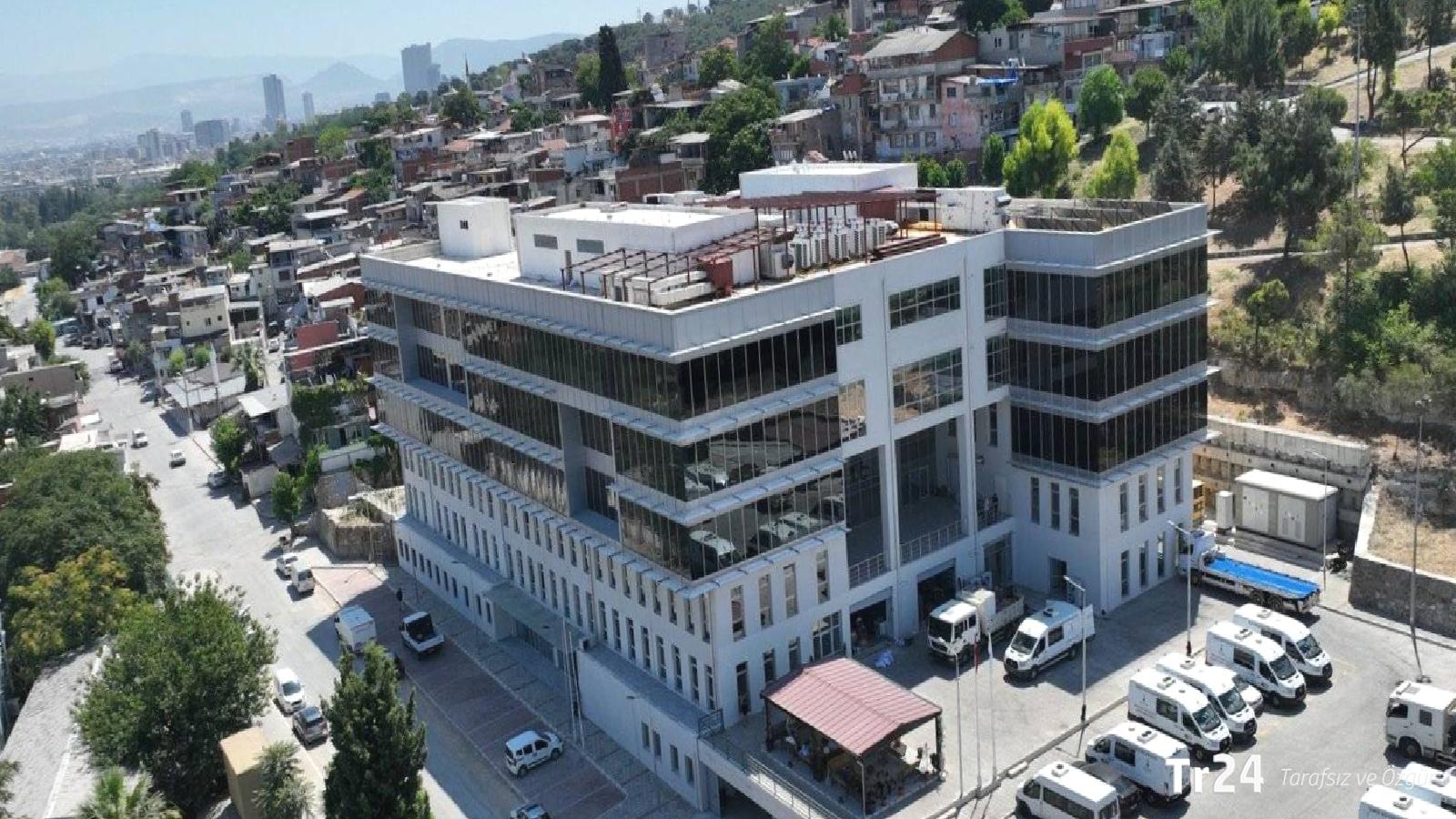 İzmir Büyükşehir Belediyesi’nde yeni çalışma düzeni; makam odaları kaldırılıyor!