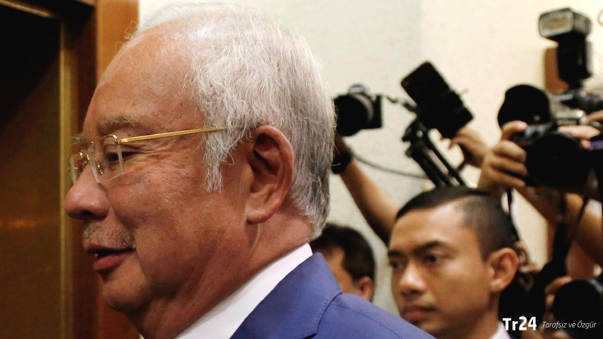 Eski Malezya Başbakanı Necip, yolsuzluk davasında 25 dosyada suçlu bulundu