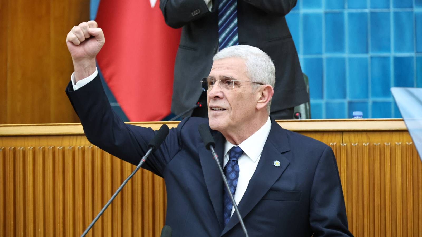 Müsavat Dervişoğlu’ndan videolu yeni yıl mesajı: Alın terinin karşılık bulduğu bir yıl olsun!