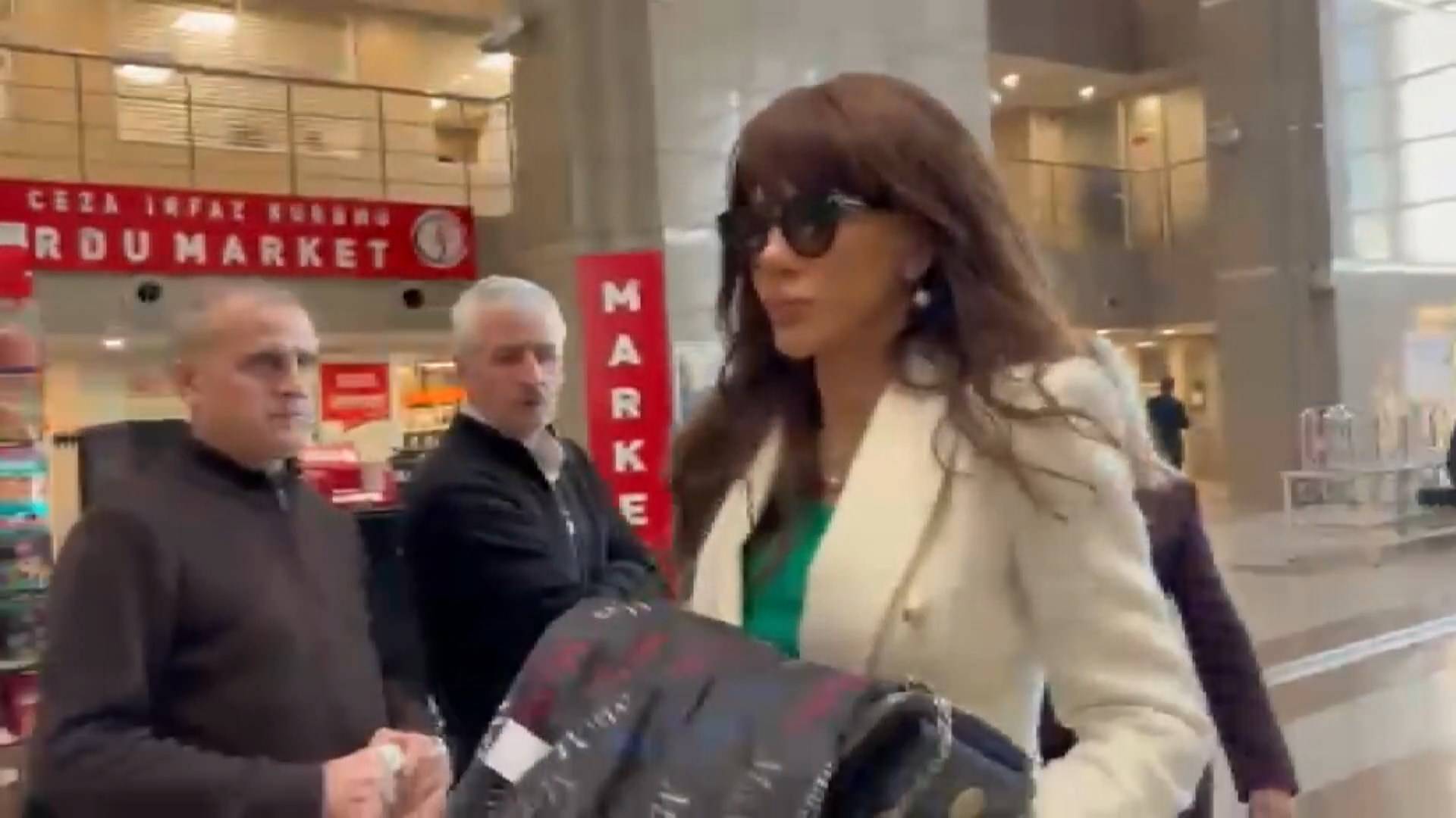 Uyuşturucu soruşturmasında tutuklanan Ela Rümeysa Cebeci, ek ifade vermek üzere savcılığa çıkarıldı