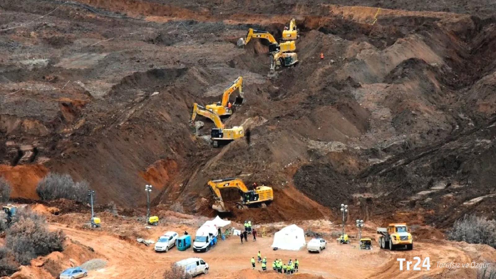 9 işçinin can verdiği İliç faciası davası: Avukat, mahkeme başkanının AKP’li vekille fotoğrafını heyete sundu, reddi hakim talebi reddedildi