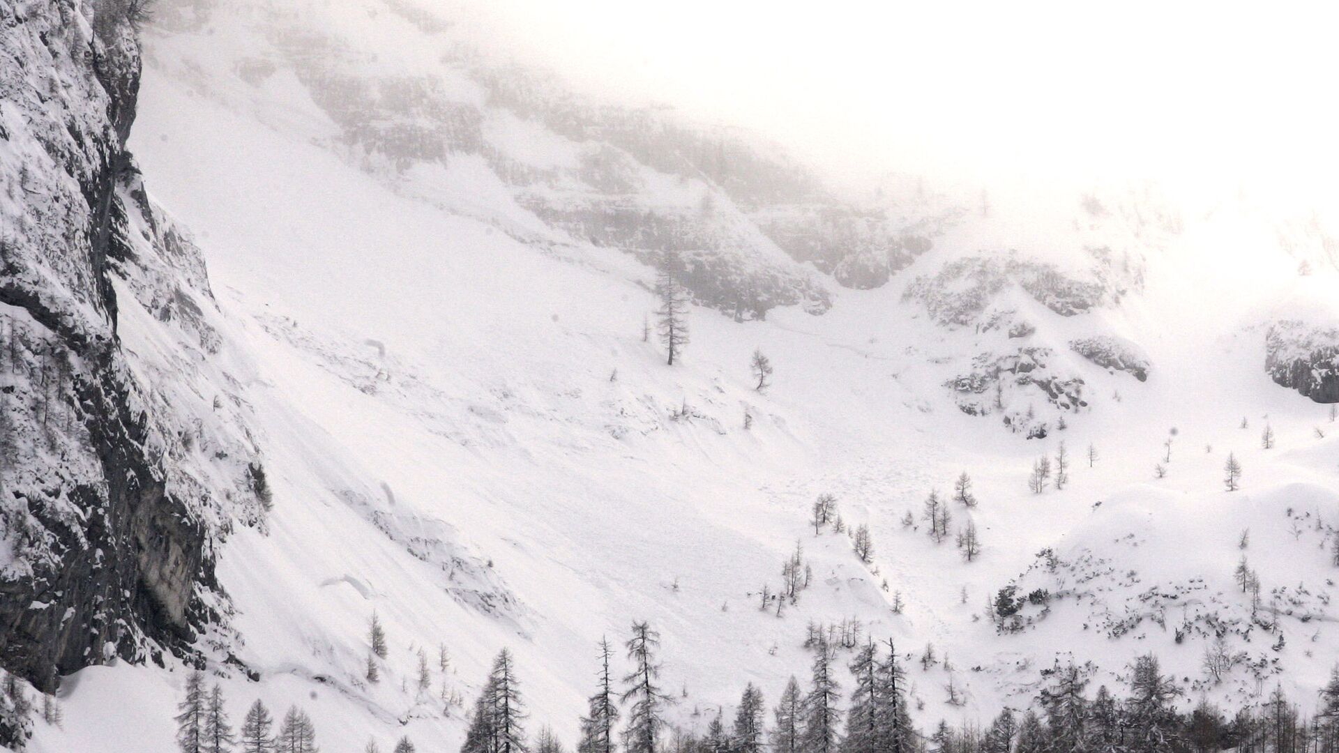 Avusturya Alpleri’nde çifte çığ felaketi: 5 kayakçı hayatını kaybetti