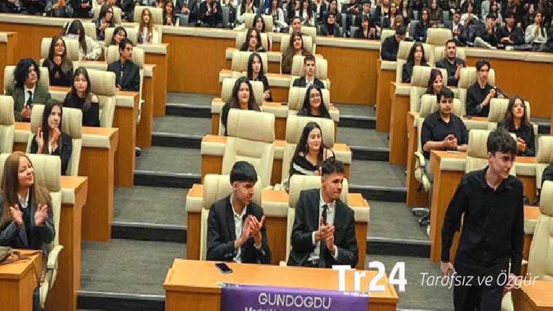 Çocuklar, Birleşmiş Milletler’i yönetirse: “G-MUN 2026” Adana’da düzenlendi