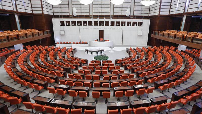 Meclis 6 Ocak’ı, teklifler komisyonları bekliyor