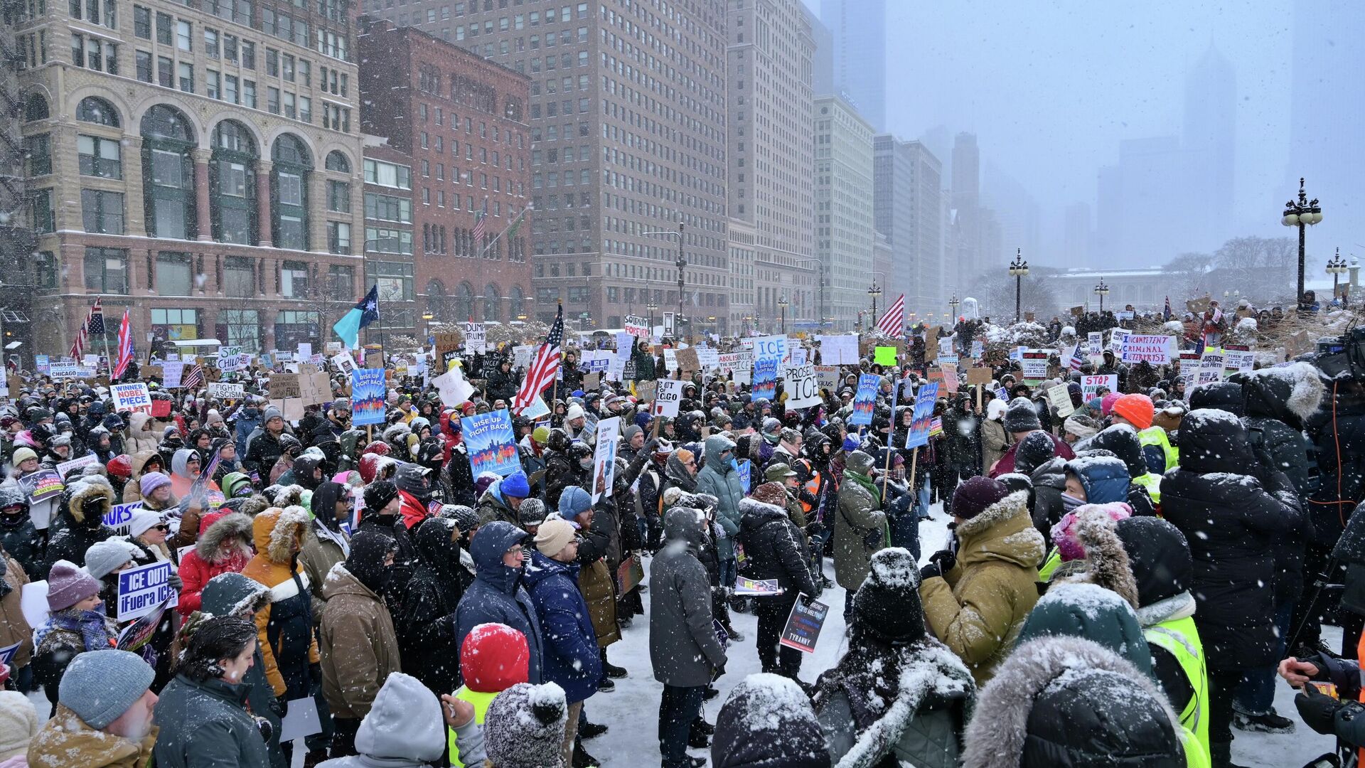 Trump, ICE operasyonlarında ölen iki kişi için Demokratları suçladı: İşbirliği çağrısında bulundu