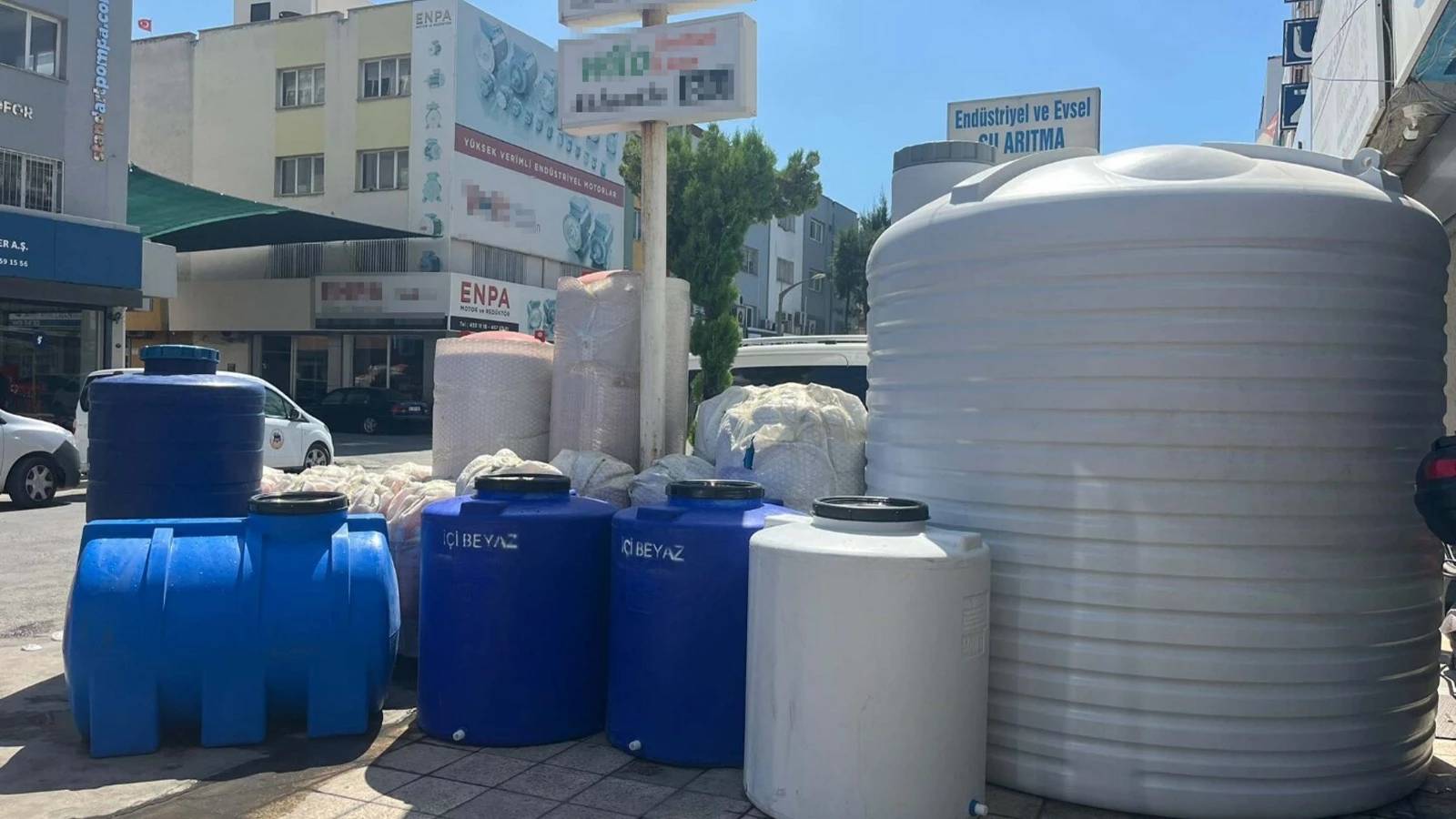 Türkiye’de su krizi: Depo satışları arttı, ustalar 2-3 hafta sonrasına gün veriyor