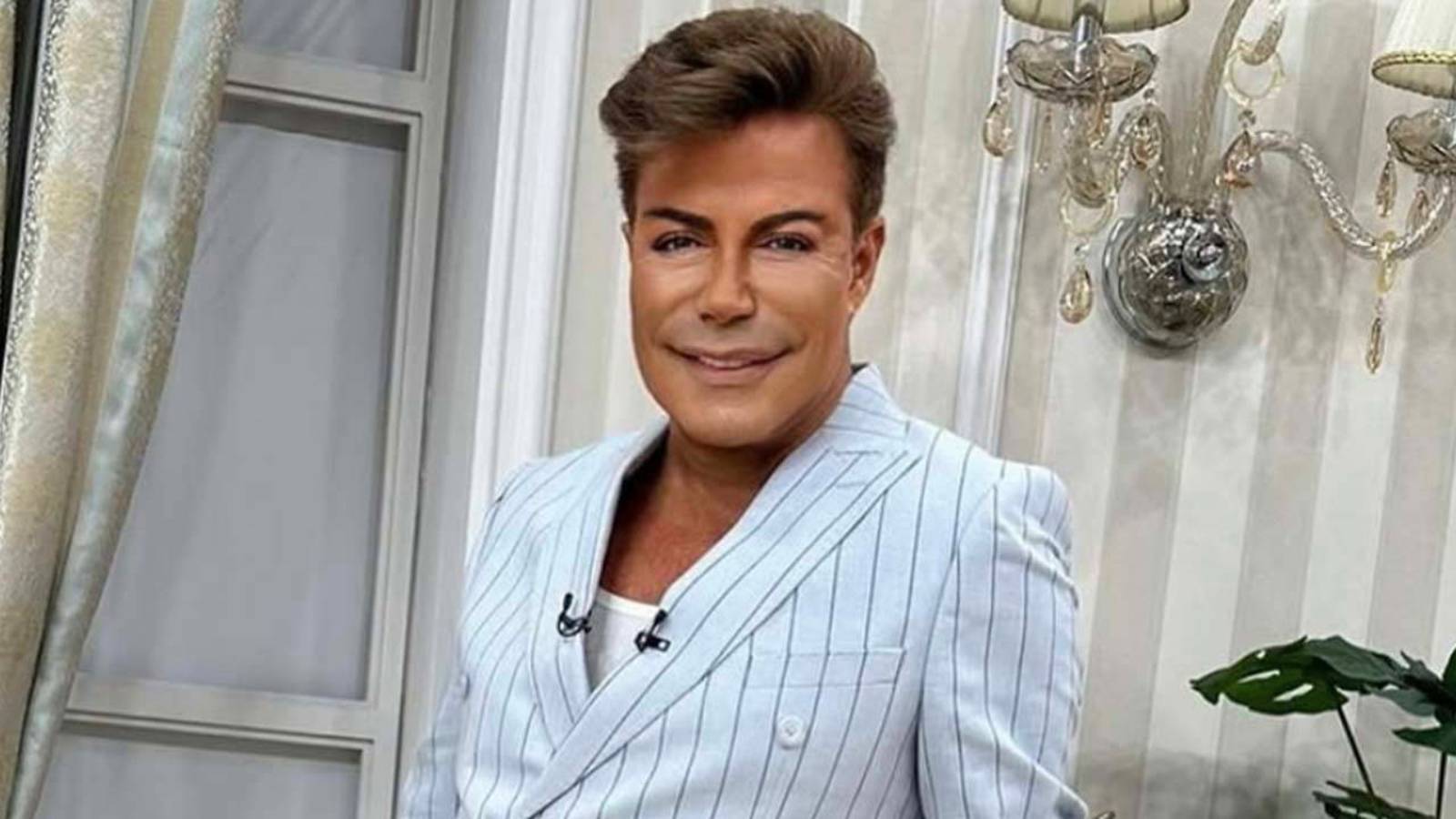 Ünlü şarkıcı Fatih Ürek hayatını kaybetti