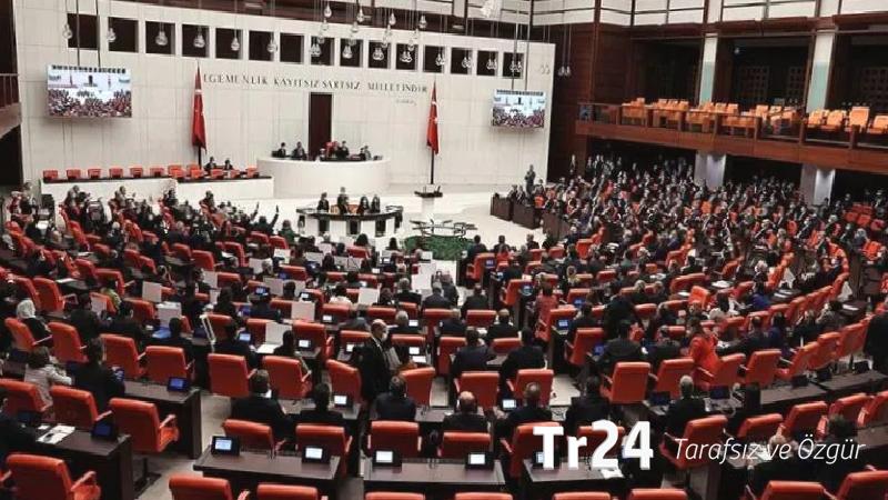 AKP’nin Meclis’e sunacağı yasanın detayları: Emekli ikramiyesi, doğum ve babalık izni, sosyal medya düzenlemesi…