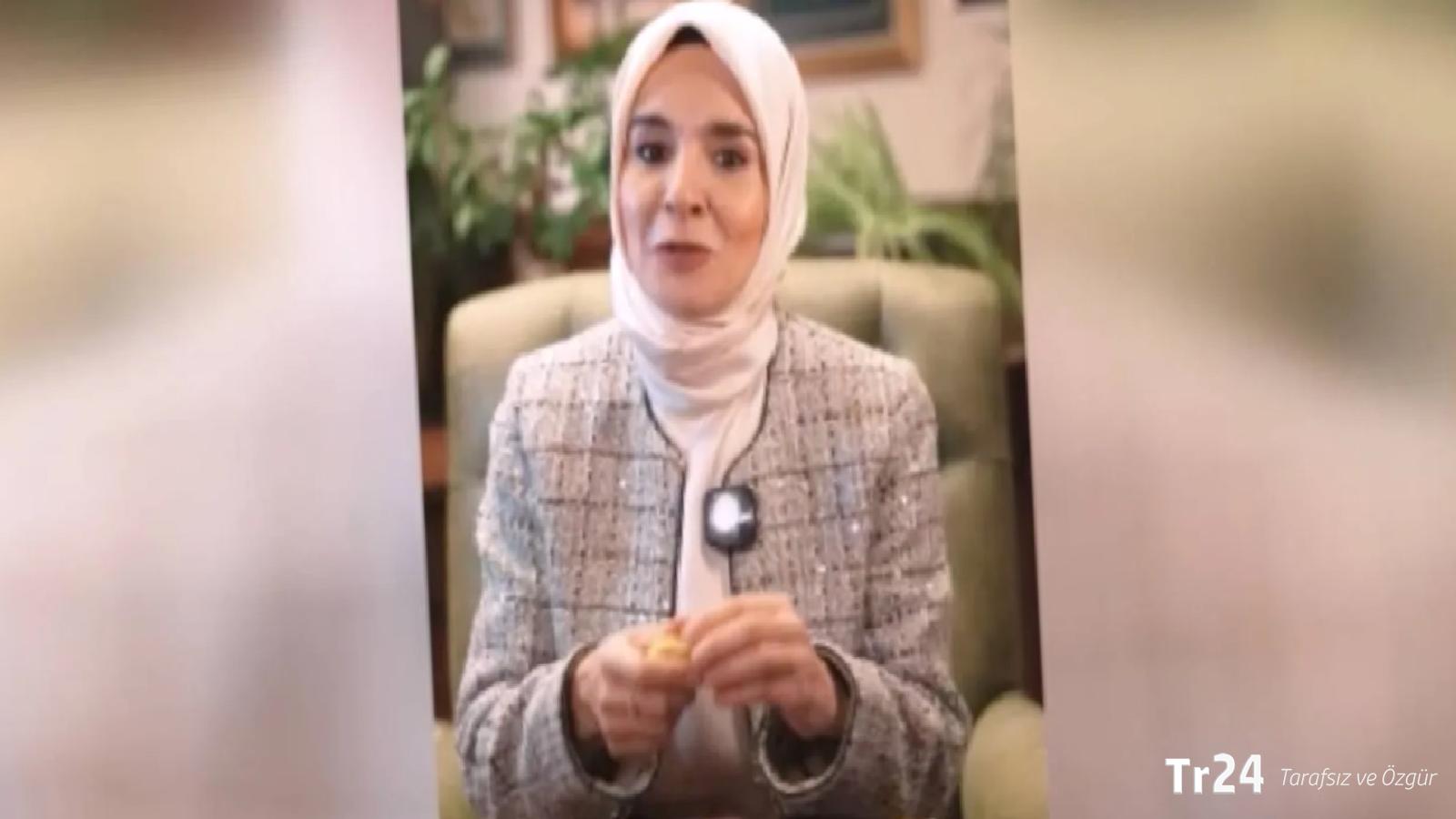 Bakan Göktaş oyun hamuruyla oynadı: Daha dikkatli izlemeniz için oyun hamuruyla oynamam gerekiyor, odaklanma süremiz 8 saniye