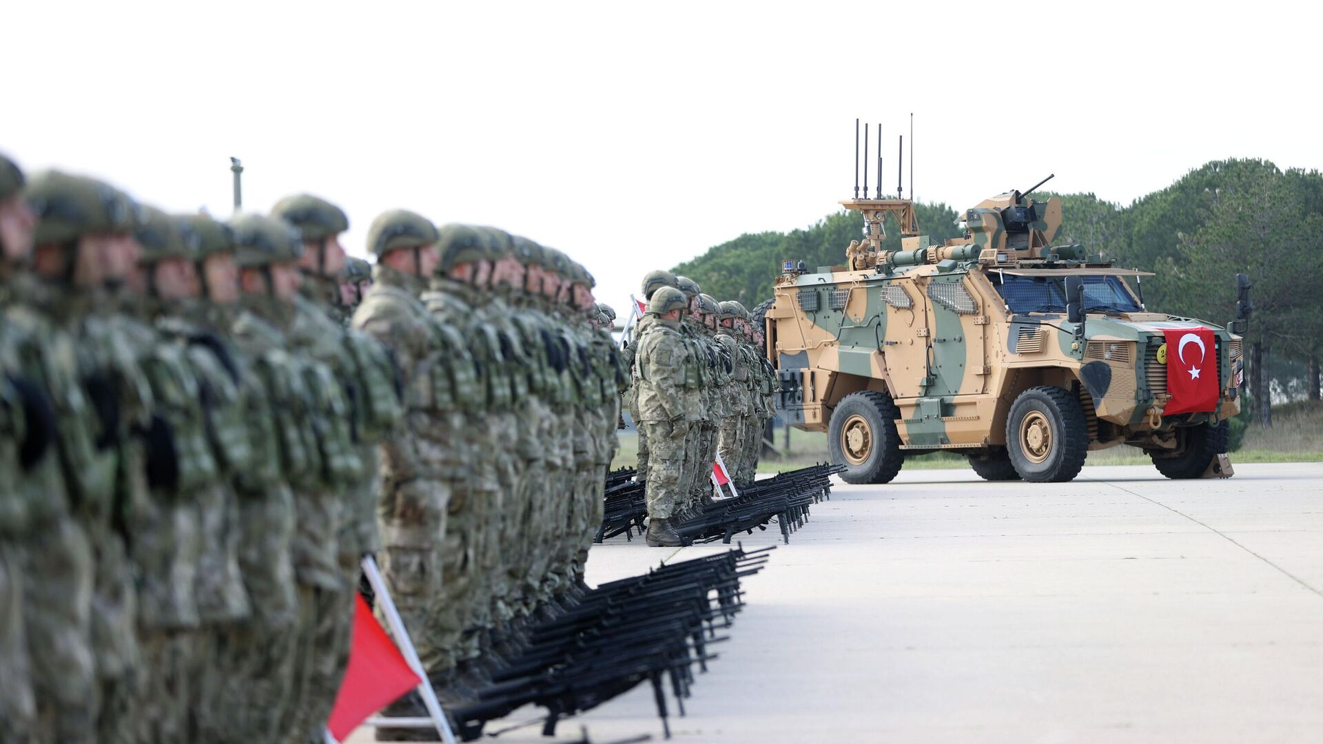 TSK ‘Steadfast Dart 2026 Tatbikatı’nda: ‘Burada resmen Türk askeri konvoyu var’