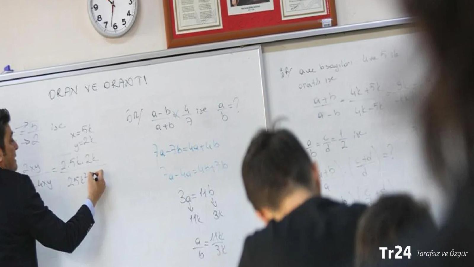 Emekli olursa geliri düşecek: 123 bin öğretmen mecburen görevde kalıyor!