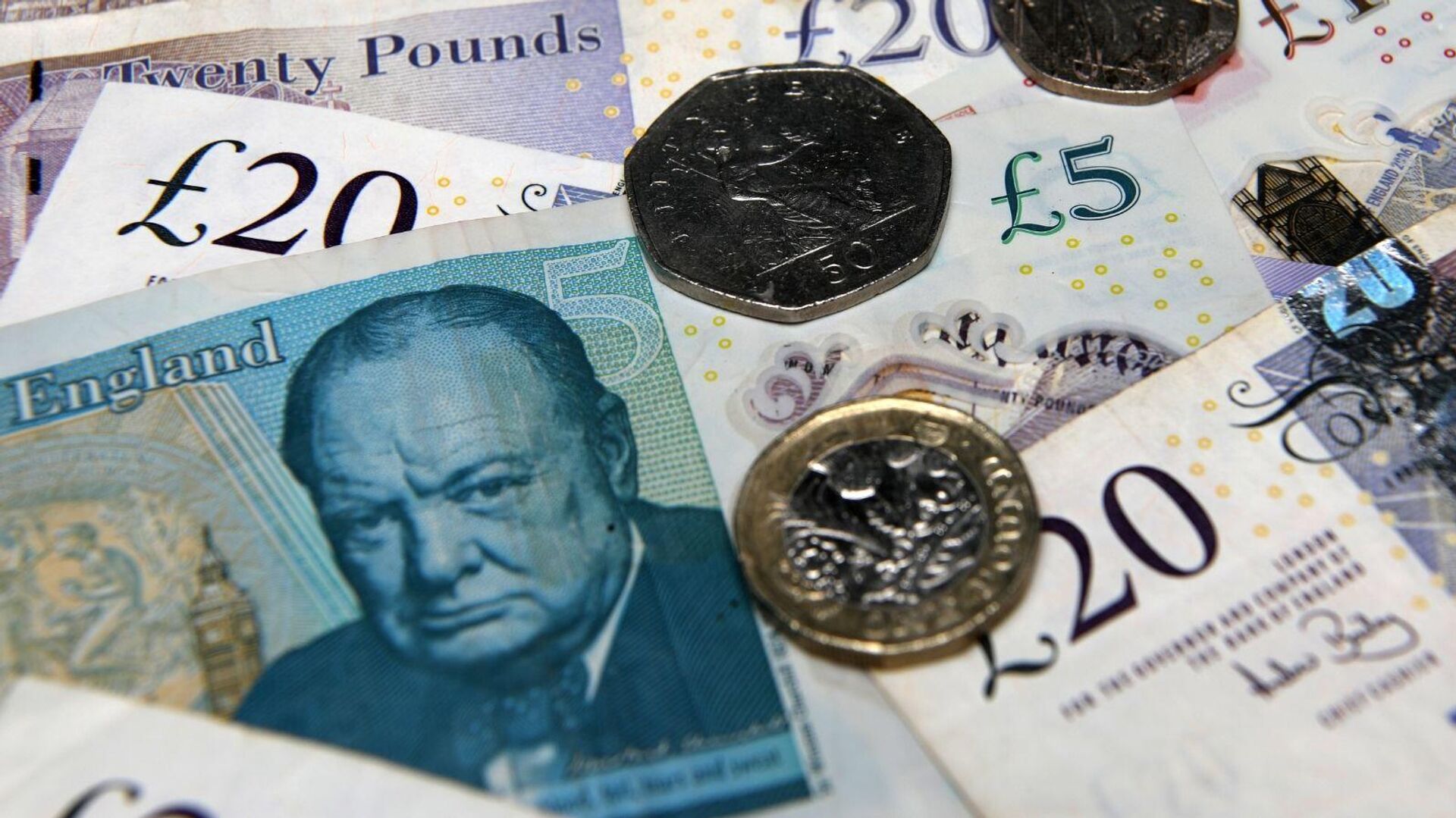 İngiltere, Churchill’i banknotlardan kaldırıyor