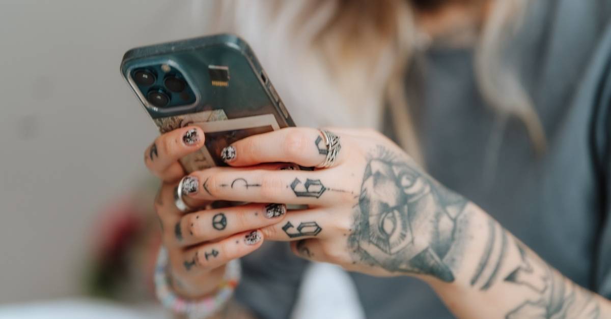 MHP’li Karakoç’tan 18 yaş altına dövme ve piercing yapanlara “kasten yaralama” düzenlemesi teklifi