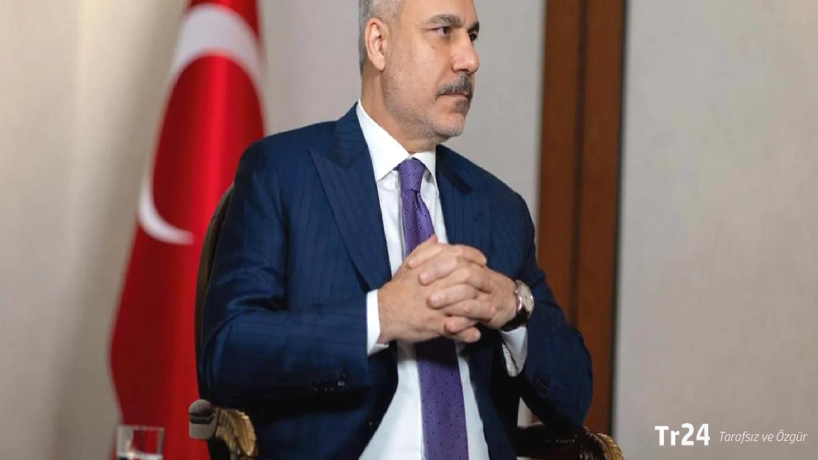 Sabah gazetesi yazarı Tuna’dan Hakan Fidan’a “naiflik” eleştirisi: İran’daki yeni liderlikten esneklik beklemek, kâğıttan bir kalkanla kasırgaya karşı durmak kadar naif kalıyor