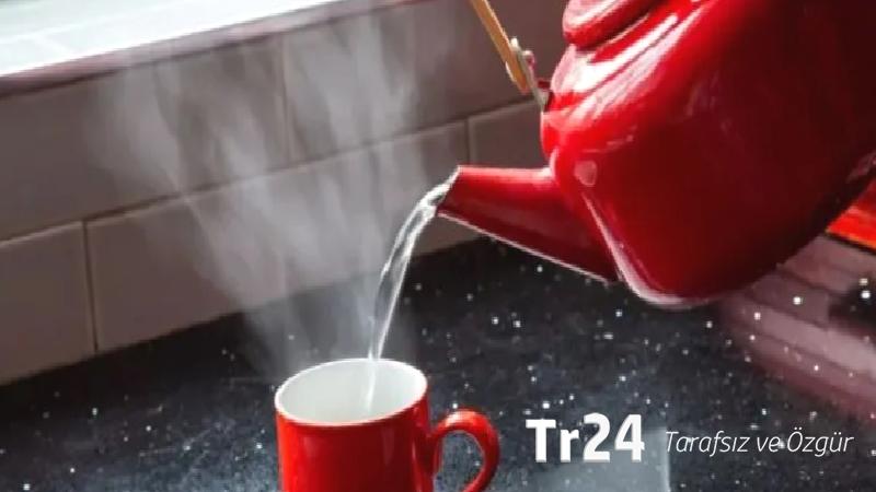 Sabahları sıcak su içmek gerçekten sağlığa faydalı mı?