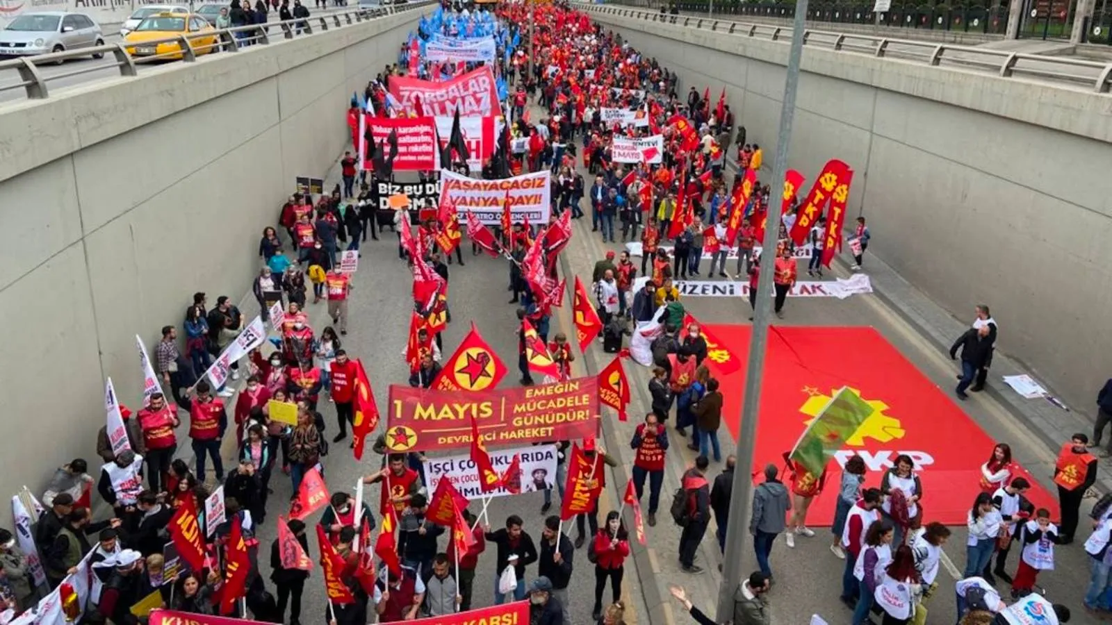Emniyet duyurdu: 1 Mayıs’ta Ankara’da bazı yollar trafiğe kapatılacak