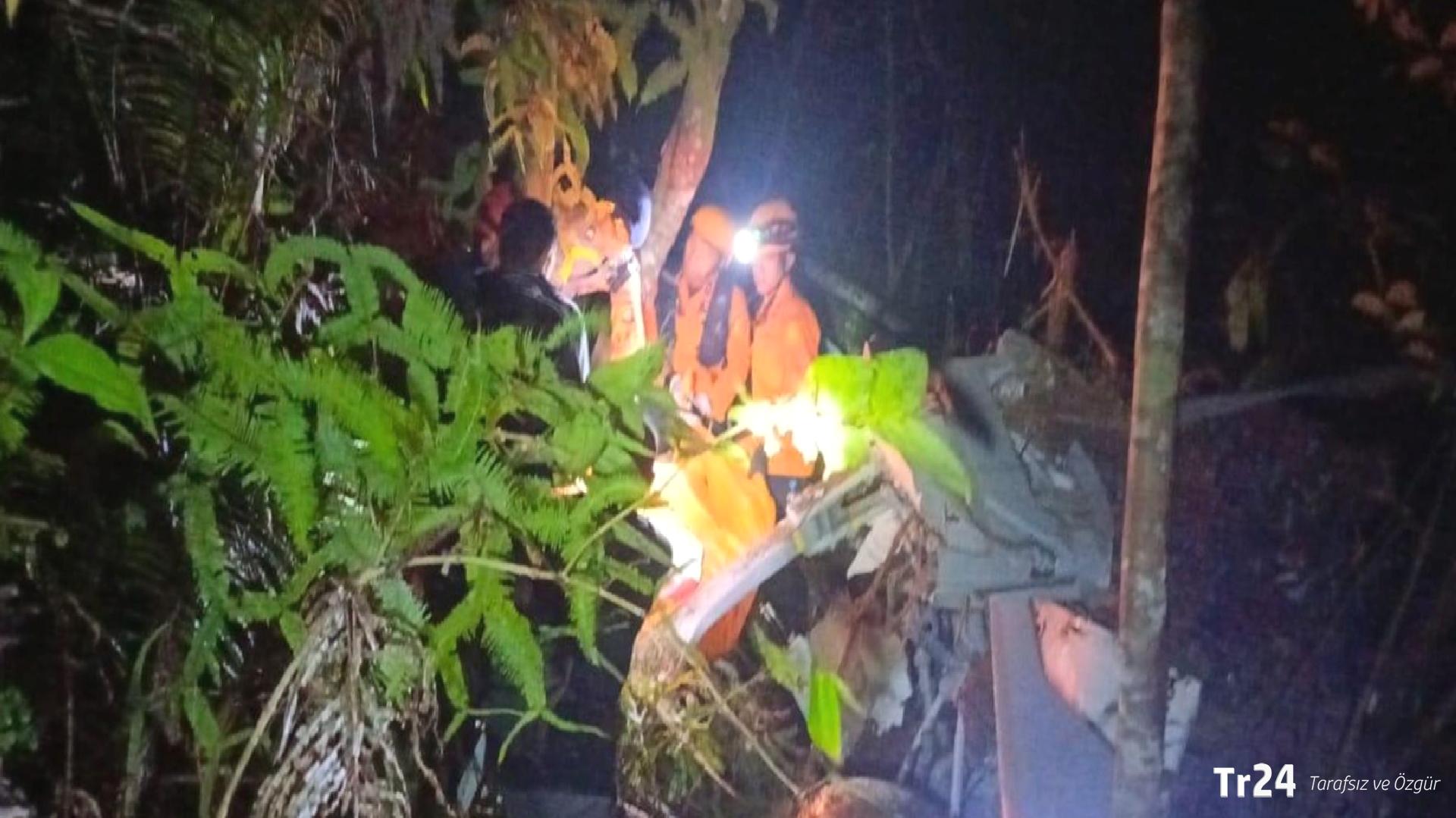 Endonezya’da helikopter kazası: 8 ölü