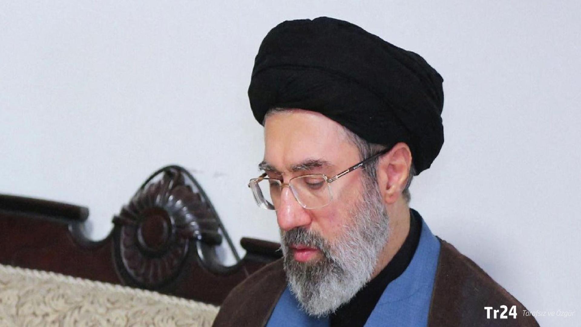 Hamaney: Düşmanda bir kırılma meydana geldi