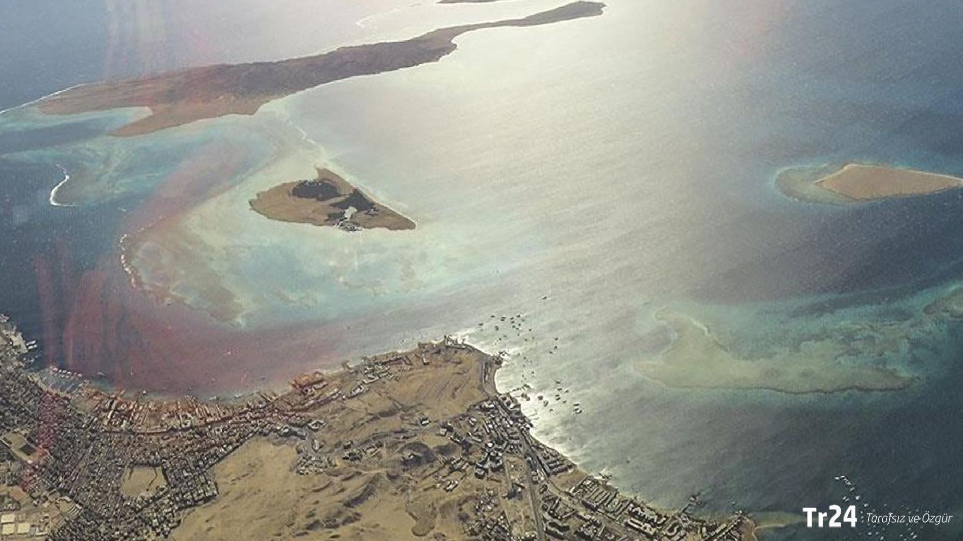 İran, Hürmüz Boğazı’nda petrol tankerlerinin geçişlerini askıya aldı