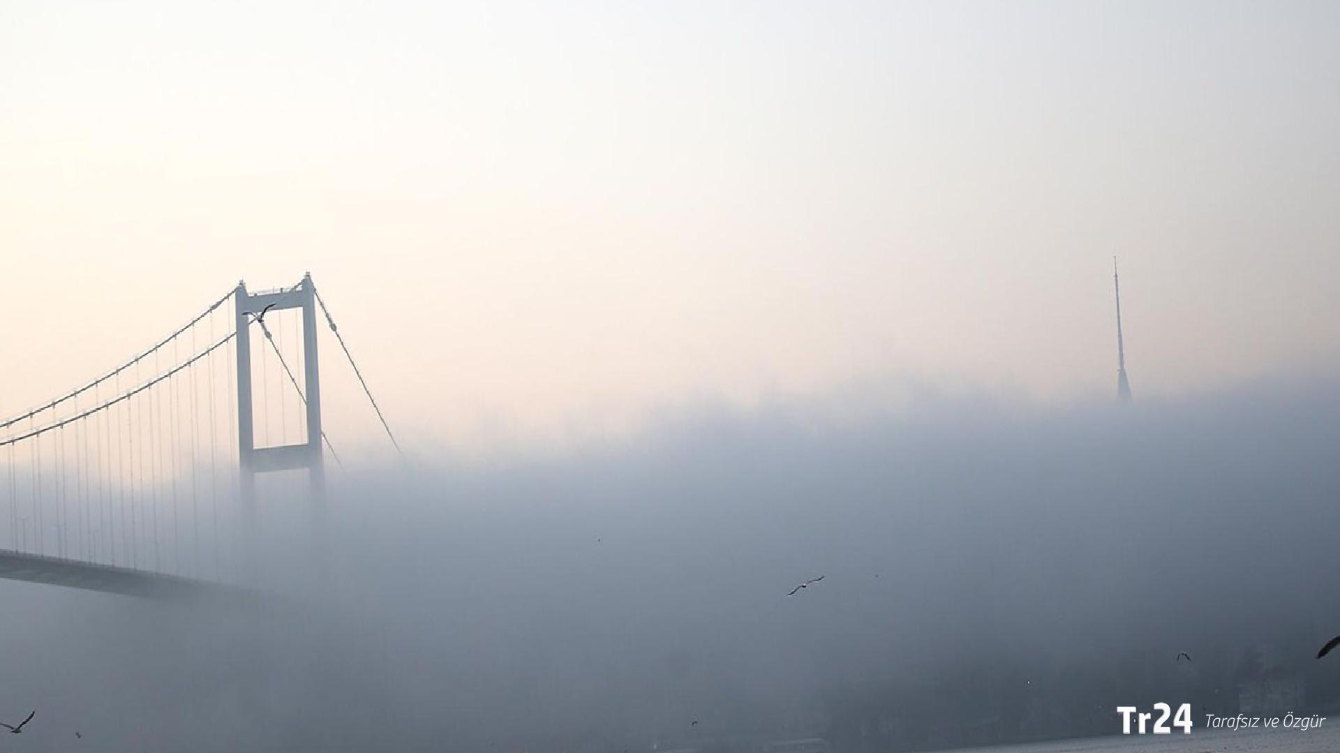 İstanbul Boğazı’nda yoğun sis etkili oluyor