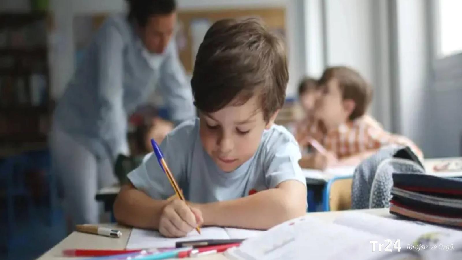 İsveç eğitimde dijitali terk edip kağıt kaleme geri dönüyor