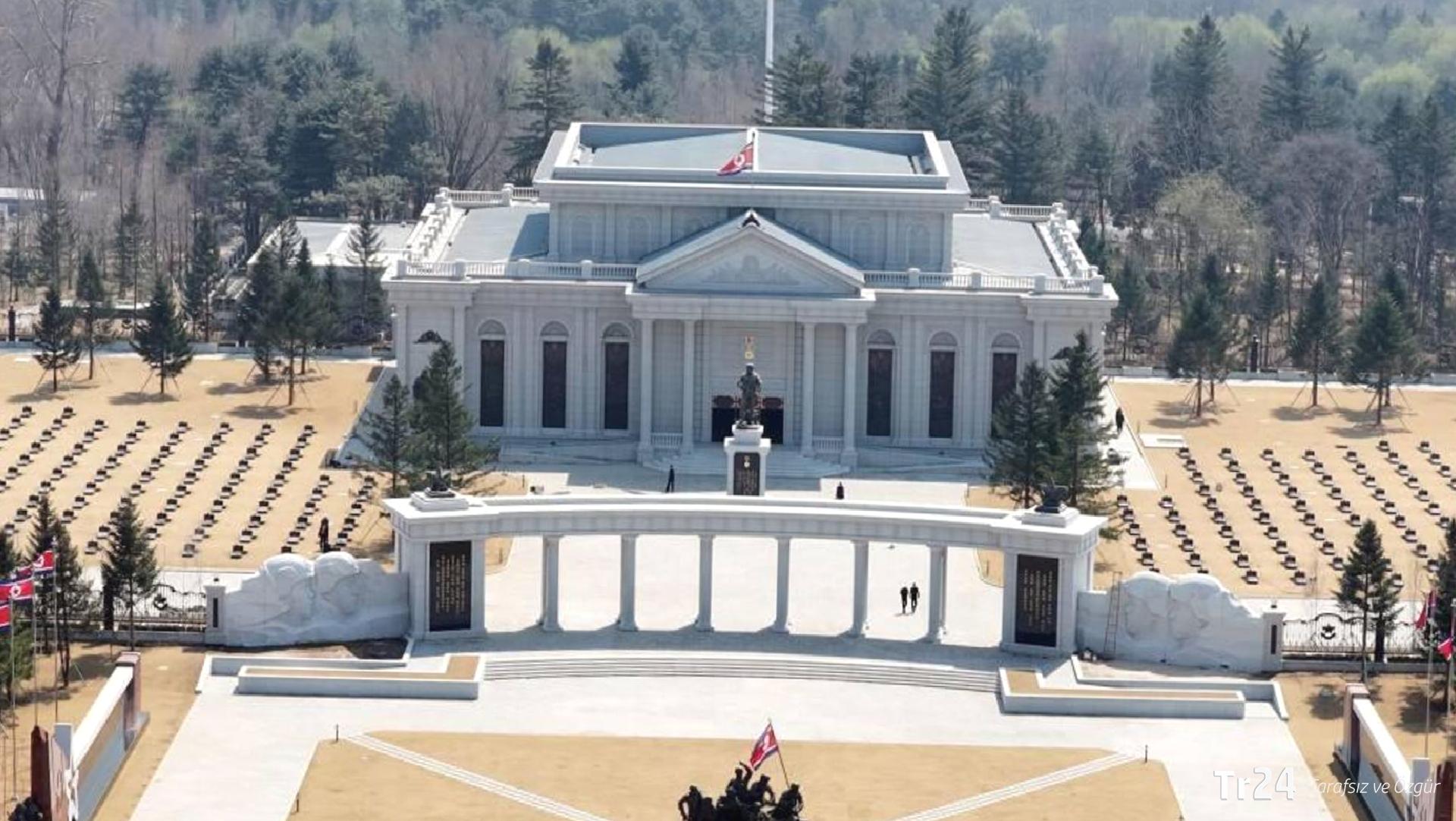 Kuzey Kore’de ‘Kursk’ anıtı açıldı, Putin Kim’e teşekkür etti